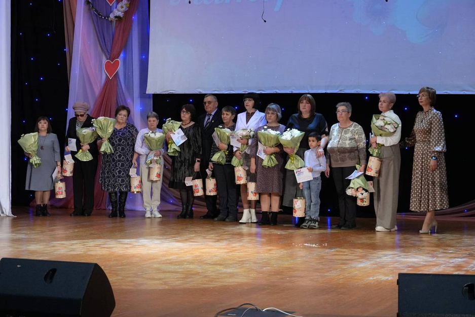 22.11.2025 - ЦКР "Оскол" - Праздничное мероприятие, посвящённое Дню матери
