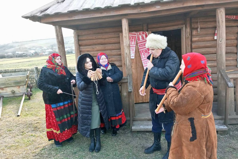 В Новооскольском городском округе побывали актеры Чеченского государственного театра юного зрителя