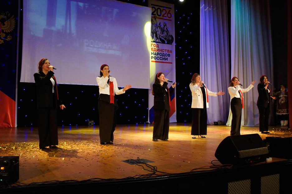 В ЦКР "Оскол" прошла церемония вручения памятных знаков "Человек года-2025"