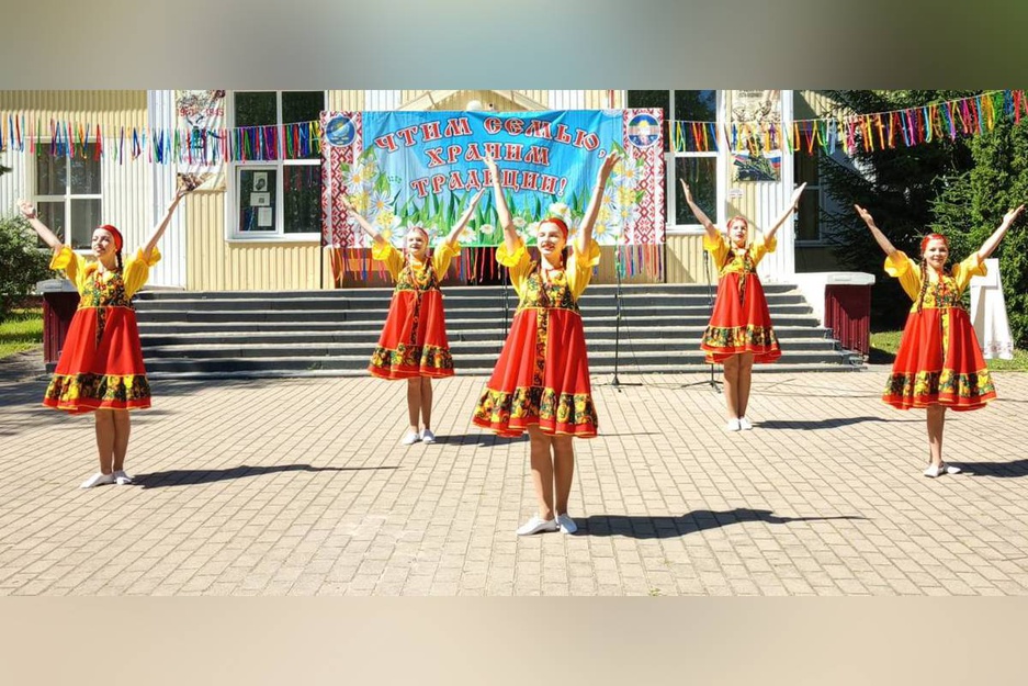 В селе Васильдол состоялся семейный фестиваль "Вышитое счастье"