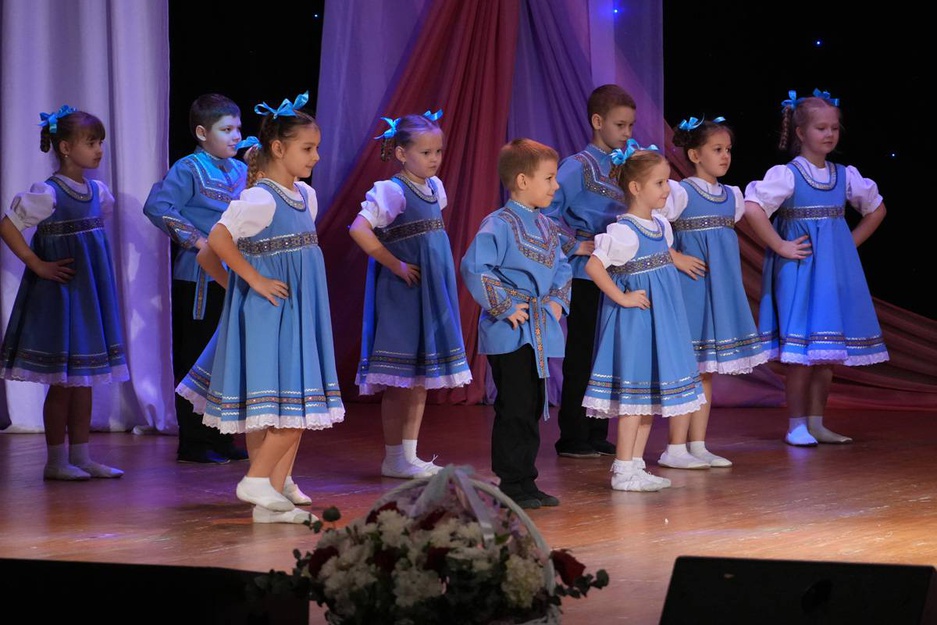 22.11.2025 - ЦКР "Оскол" - Праздничное мероприятие, посвящённое Дню матери