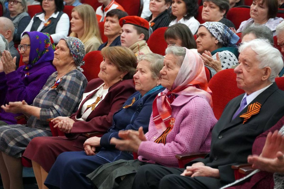 08.05.2025 - ЦКР "Оскол" - Торжественное мероприятие, посвящённое 80-летию Великой Победы
