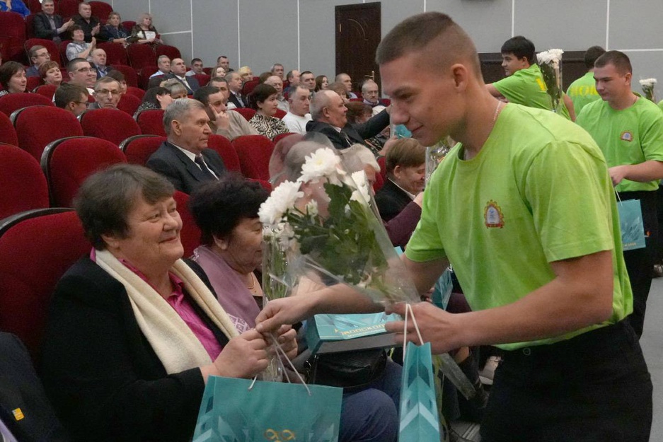 28.11.2025 - ЦКР "Оскол" - Торжественное мероприятие, посвящённое подведению итогов сельскохозяйственного года