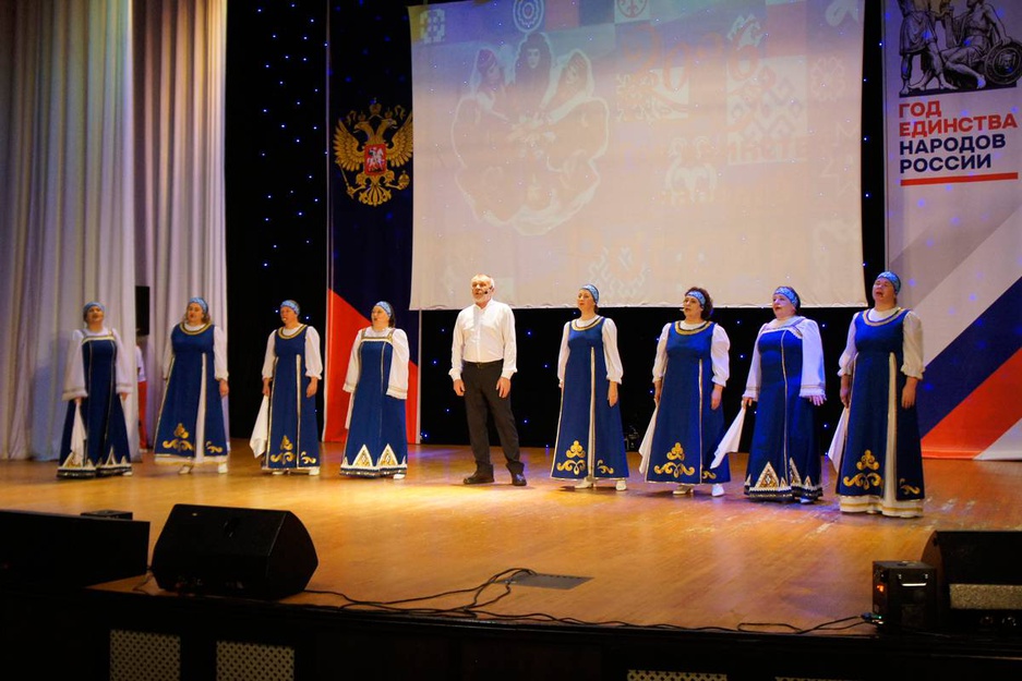 В ЦКР "Оскол" прошла церемония вручения памятных знаков "Человек года-2025"