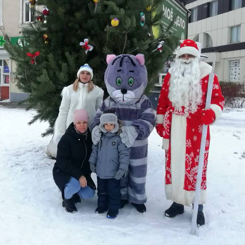 В Новооскольском округе проходит акция "Поздравление от Деда Мороза и Снегурочки"