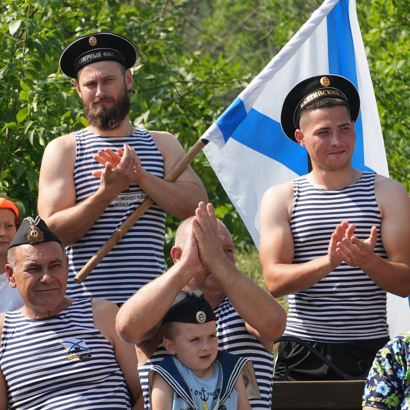 В Новом Осколе состоялось праздничное мероприятие, посвящённое Дню ВМФ России