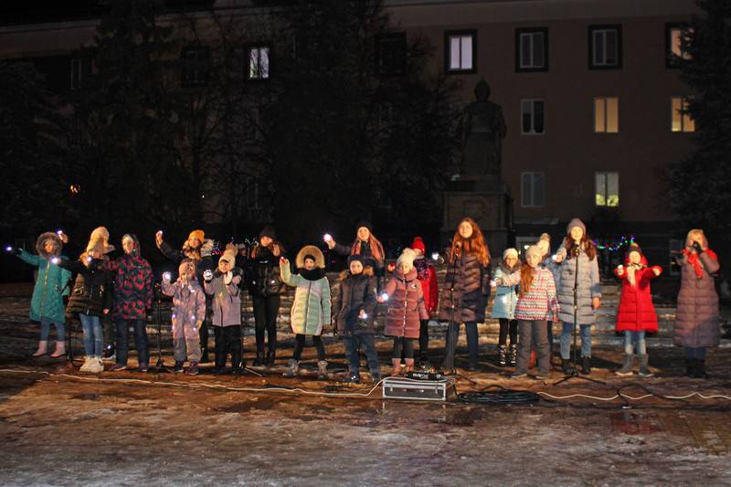 13.01.2020 - Центральная площадь Нового Оскола - Народное гуляние "Один новый год хорошо, а два - лучше"
